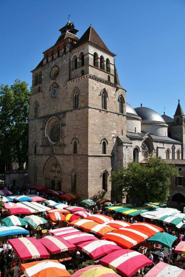 Le Tapis Vert Cahors Bagian luar foto
